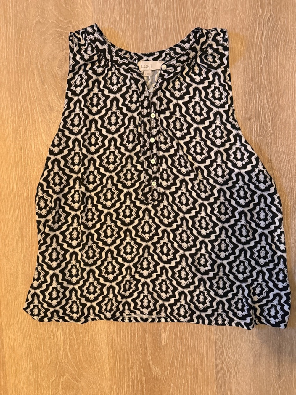 LOFT Black & White Sleeveless Geometric Print Henley Camisole